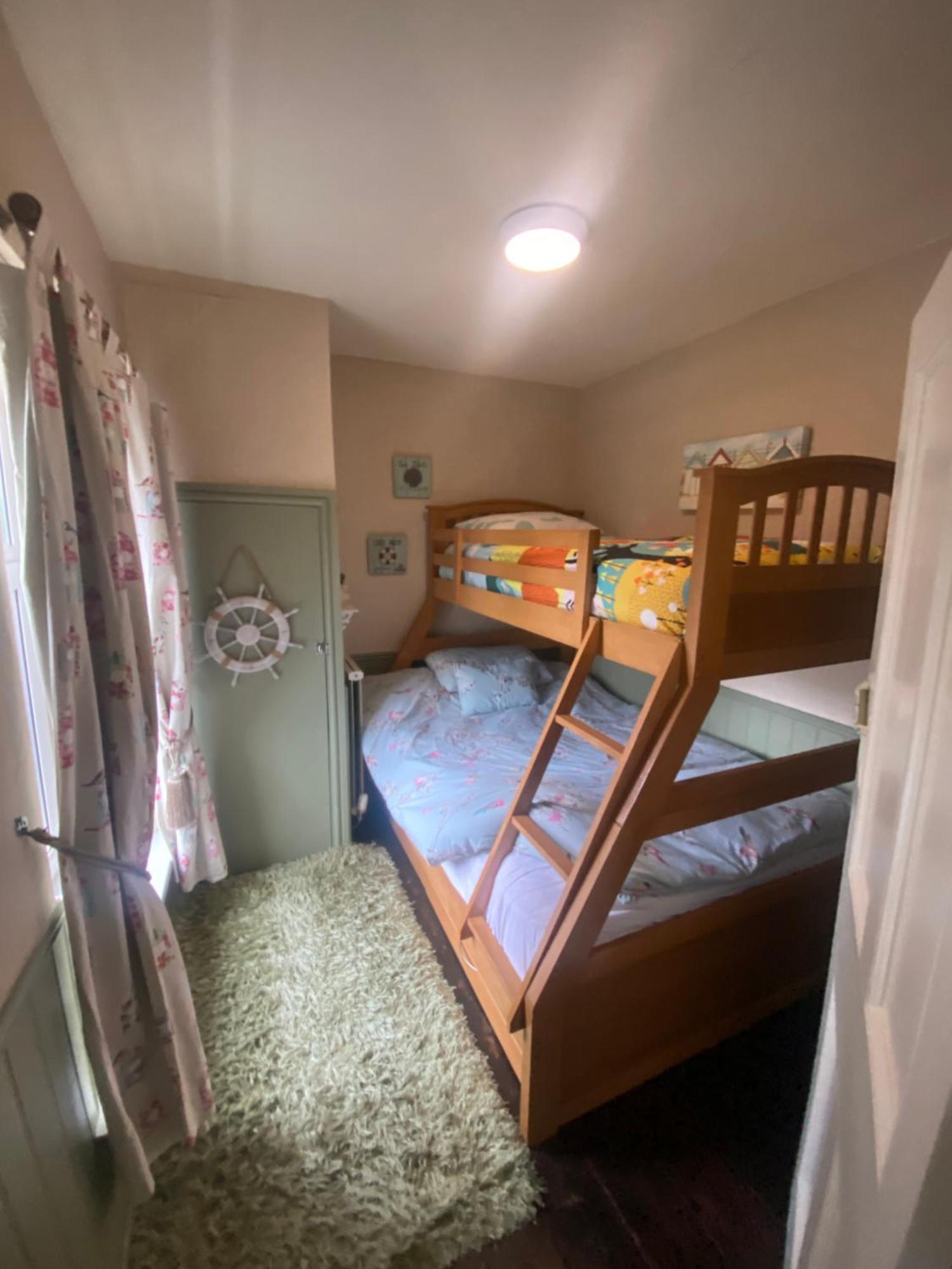 Villa 3 Bed Town House Llandeilo Carmarthenshire Exterior foto